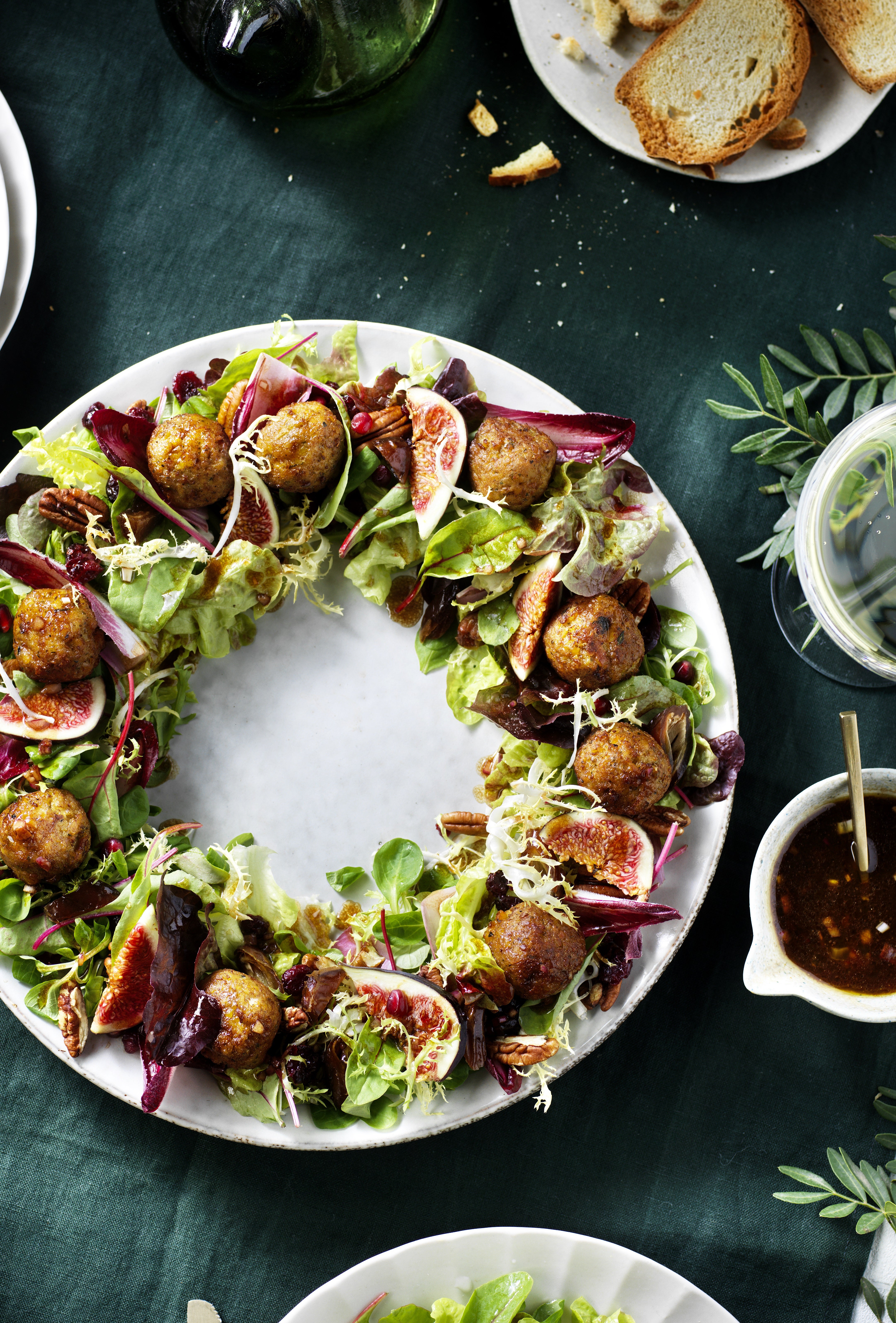 Wreath Salad with Falafel