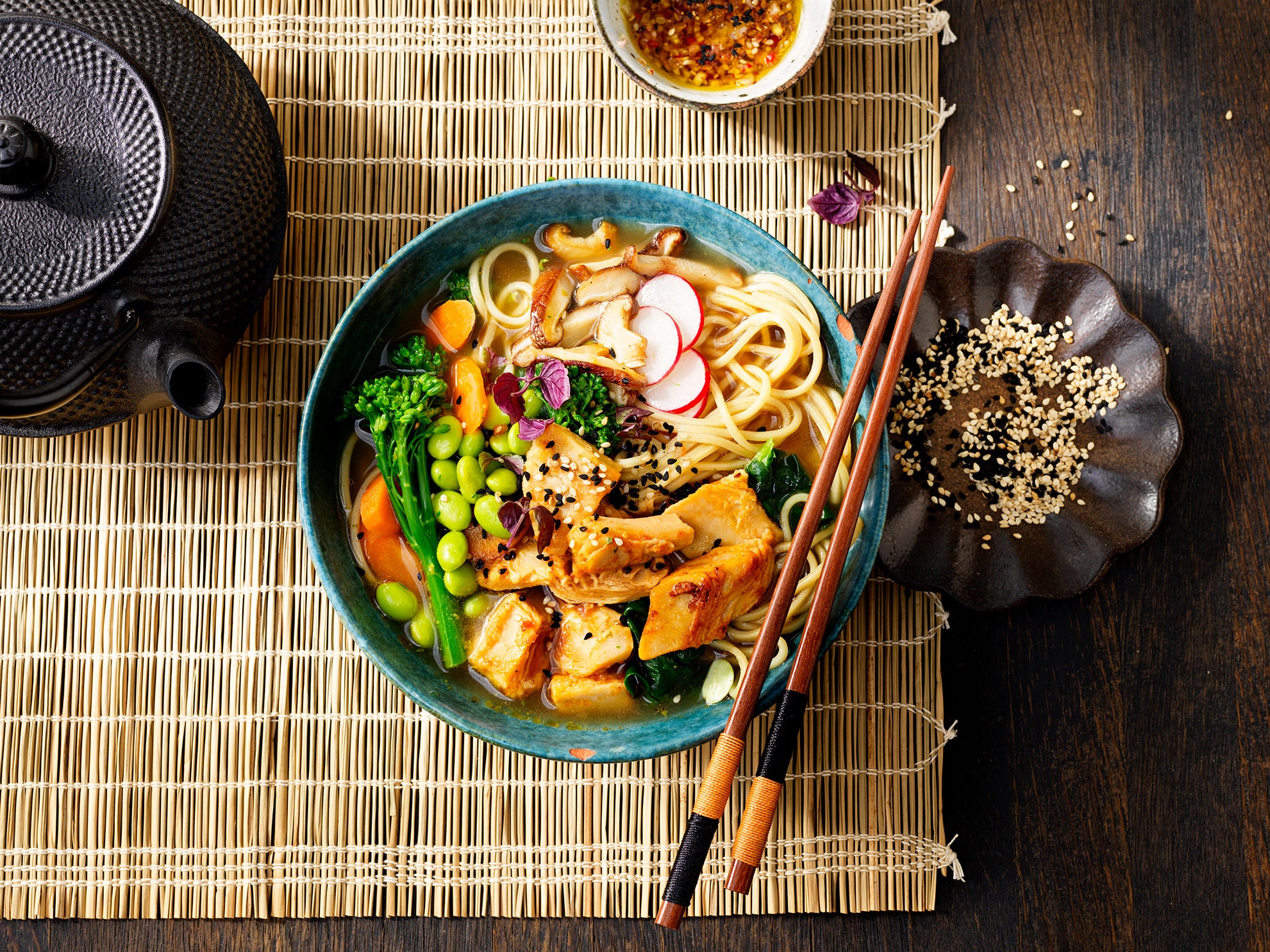 Soupe japonaise miso et nouille ramen