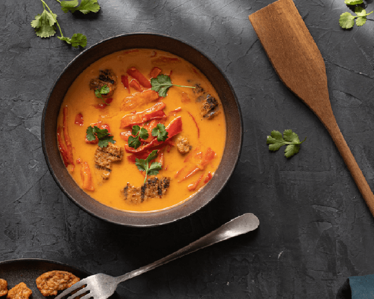 Soupe au curry rouge avec filet végétaliens