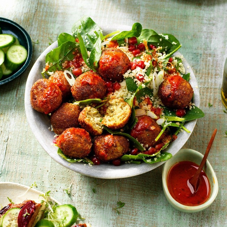 Quinoa salad with falafel x2