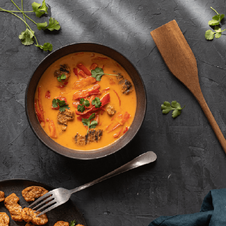 Soupe au curry rouge avec filet végétaliens